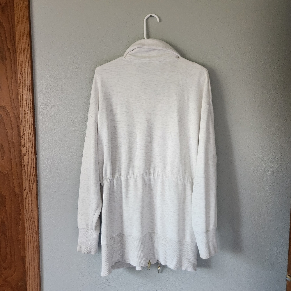 Varley Off-White Utility Jacket - Picture 6 of 10